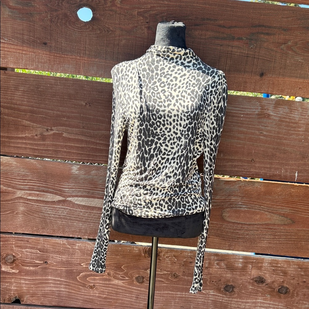 Marilyn Monroe Black and Cream Leopard Long Sleeve Top